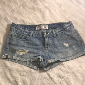 Cut off jean shorts